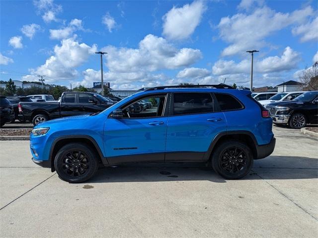 used 2023 Jeep Cherokee car, priced at $26,254