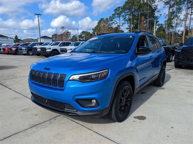 used 2023 Jeep Cherokee car, priced at $26,254