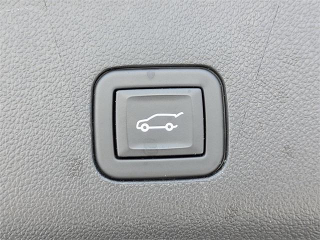 used 2023 GMC Yukon car, priced at $53,954