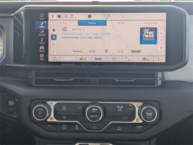 new 2025 Jeep Gladiator car, priced at $45,207