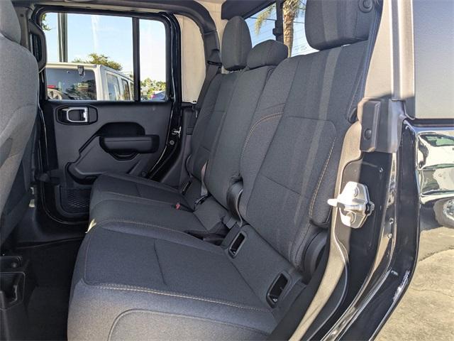 new 2025 Jeep Gladiator car, priced at $45,207