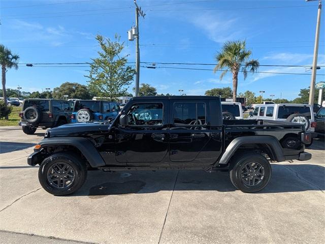 new 2025 Jeep Gladiator car, priced at $45,207