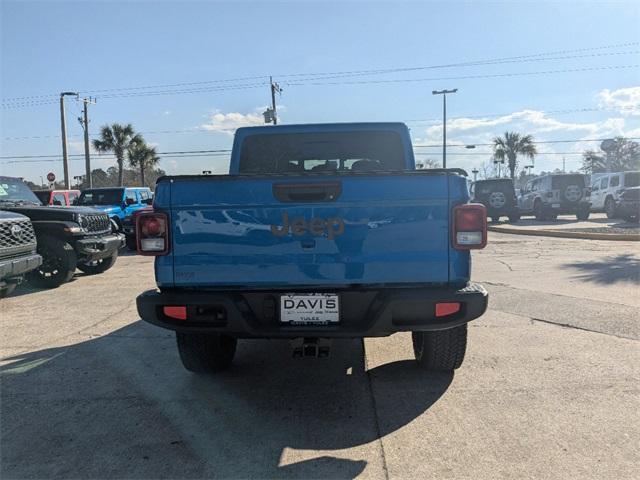 new 2025 Jeep Gladiator car, priced at $46,230