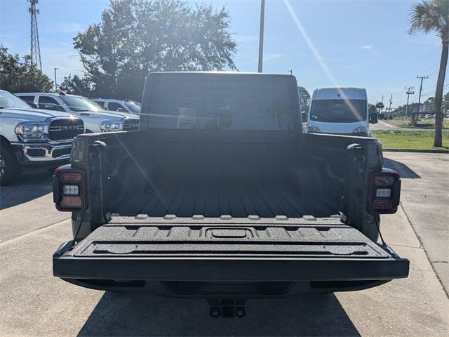 new 2025 Jeep Gladiator car, priced at $48,447