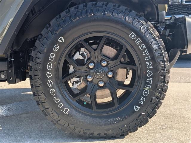 new 2025 Jeep Gladiator car, priced at $48,447
