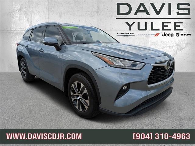 used 2020 Toyota Highlander car, priced at $24,454