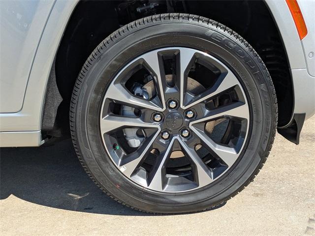 new 2025 Jeep Grand Cherokee car, priced at $64,572