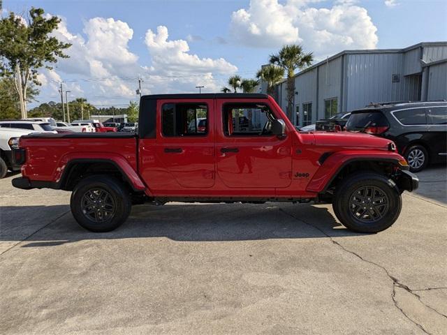 new 2024 Jeep Gladiator car, priced at $54,031