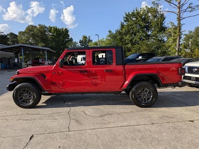 new 2024 Jeep Gladiator car, priced at $54,031