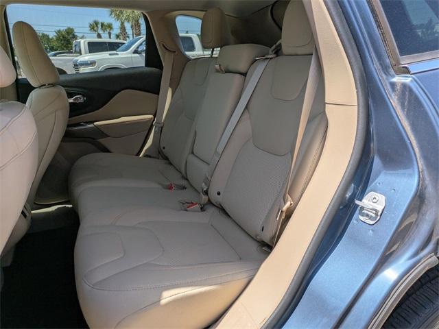 used 2019 Jeep Cherokee car, priced at $16,694