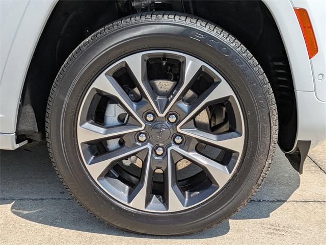 new 2025 Jeep Grand Cherokee car, priced at $63,140