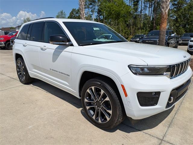 new 2025 Jeep Grand Cherokee car, priced at $63,140