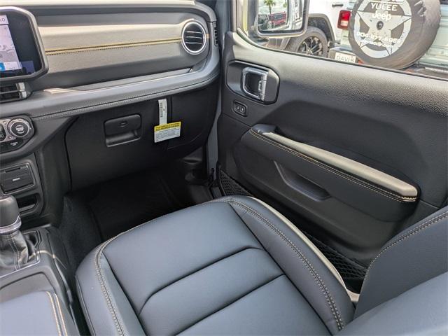 new 2025 Jeep Gladiator car, priced at $50,405