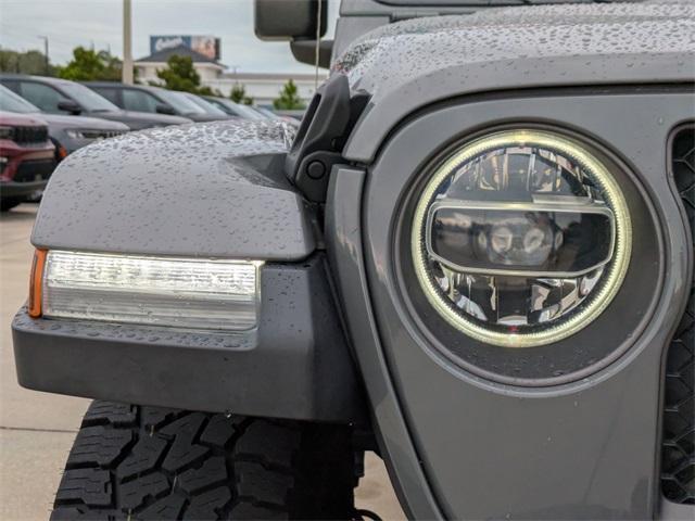 used 2021 Jeep Gladiator car, priced at $38,454