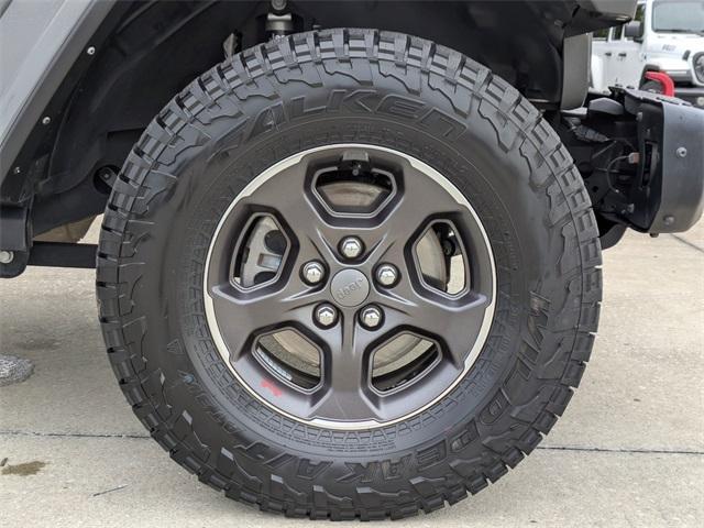 used 2021 Jeep Gladiator car, priced at $38,454