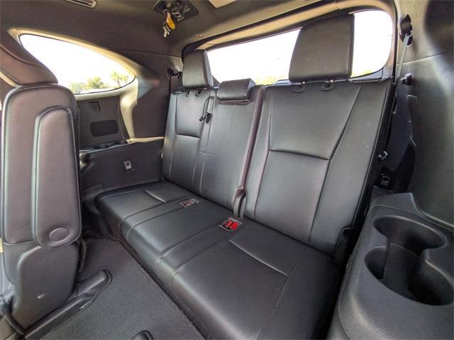 used 2023 Toyota Highlander car, priced at $36,954
