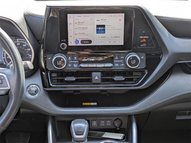 used 2023 Toyota Highlander car, priced at $36,954