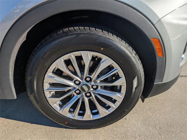 used 2024 Cadillac XT4 car, priced at $29,454