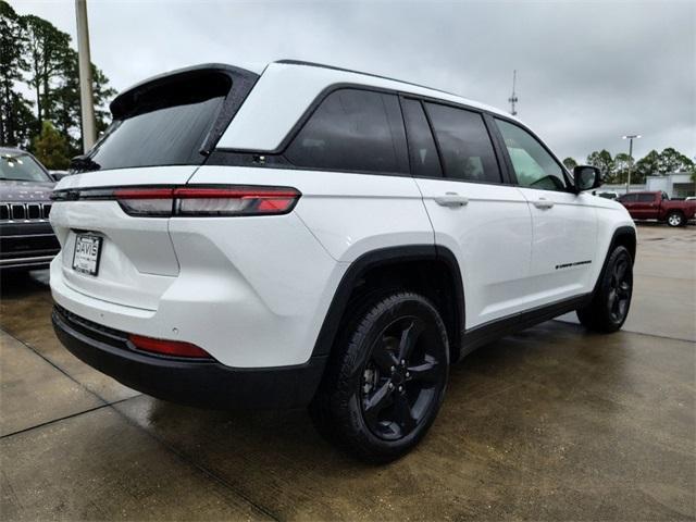 used 2023 Jeep Grand Cherokee car, priced at $34,254