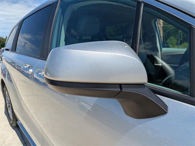 used 2024 Toyota Sienna car, priced at $44,754