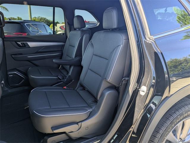 used 2025 Buick Enclave car, priced at $37,954