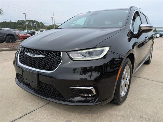 used 2023 Chrysler Pacifica car, priced at $28,454