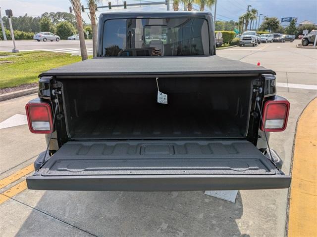new 2025 Jeep Gladiator car, priced at $50,405