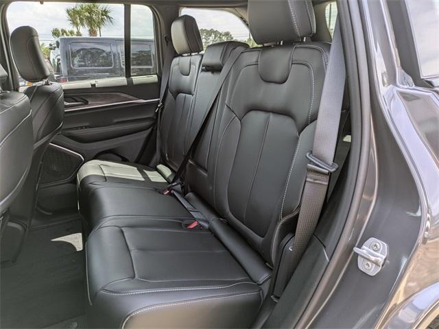 new 2025 Jeep Grand Cherokee car, priced at $56,585