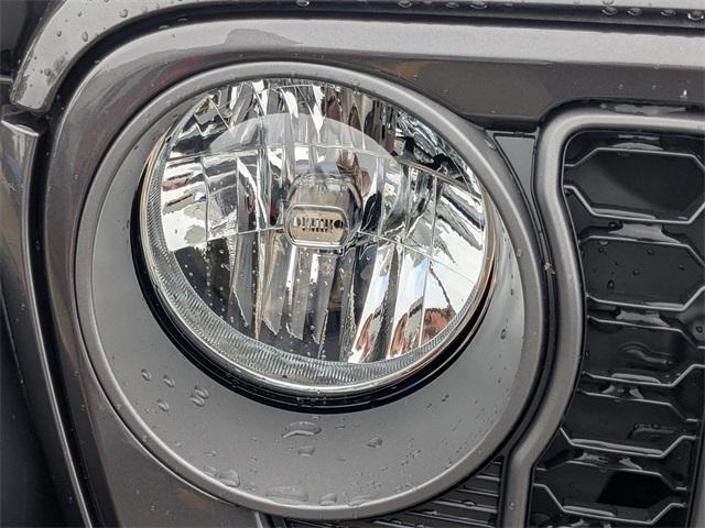 new 2025 Jeep Wrangler car, priced at $36,725