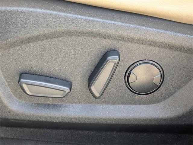 used 2023 Ford Edge car, priced at $22,394