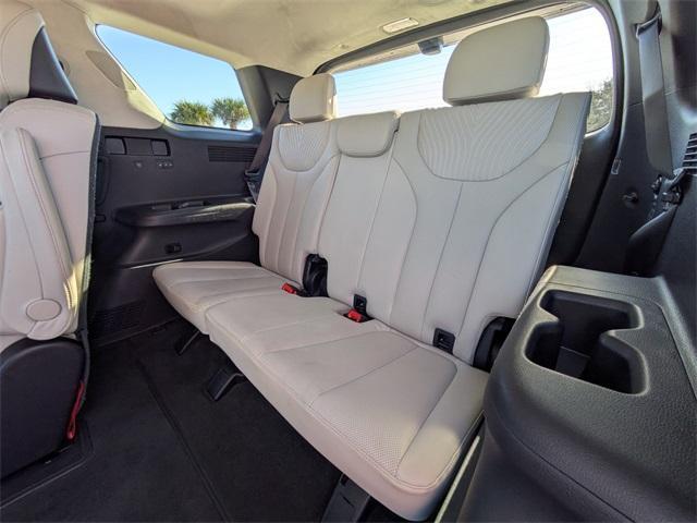 used 2024 Hyundai Palisade car, priced at $36,954