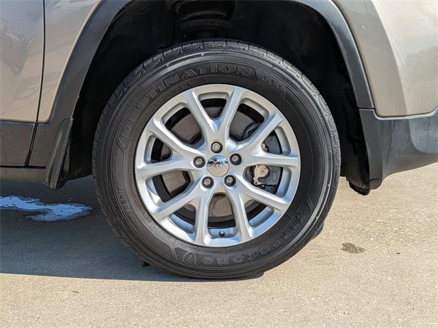 used 2018 Jeep Cherokee car, priced at $16,954