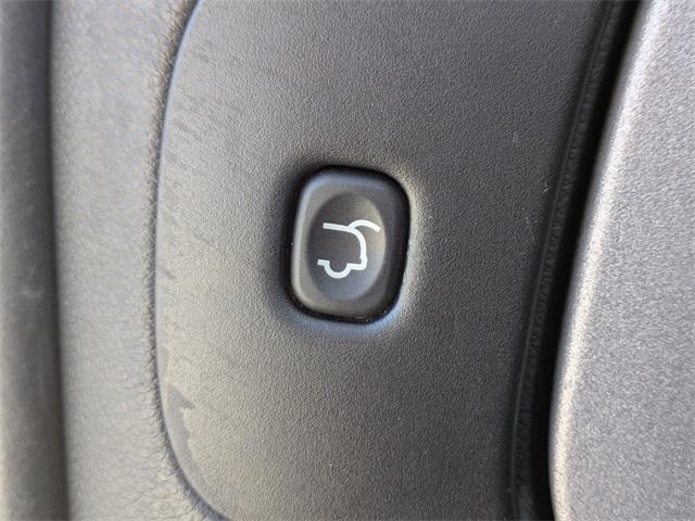 used 2018 Jeep Cherokee car, priced at $16,954