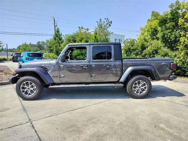 new 2024 Jeep Gladiator car, priced at $52,756