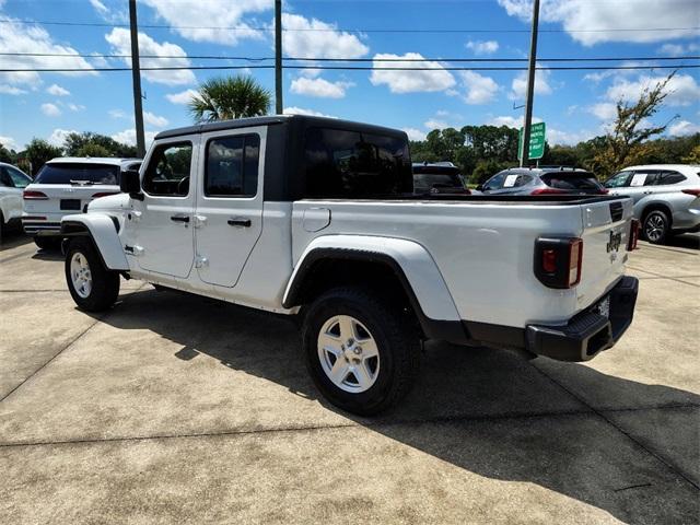 used 2022 Jeep Gladiator car, priced at $29,754