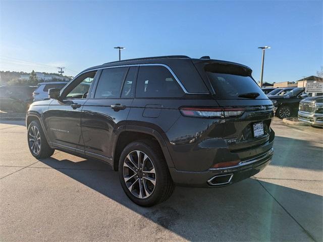 new 2025 Jeep Grand Cherokee car, priced at $59,385