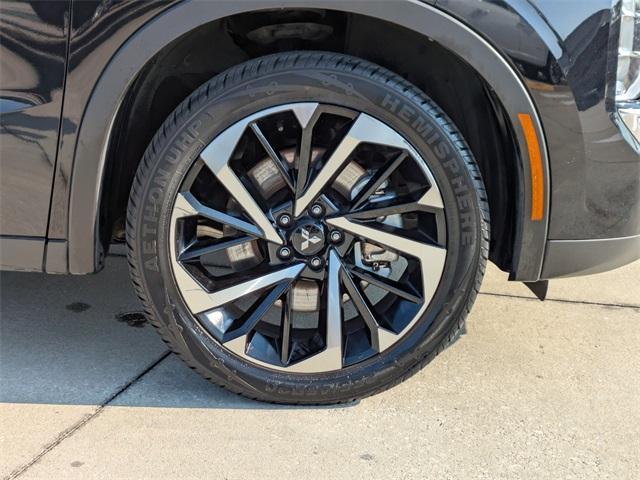 used 2024 Mitsubishi Outlander car, priced at $24,254