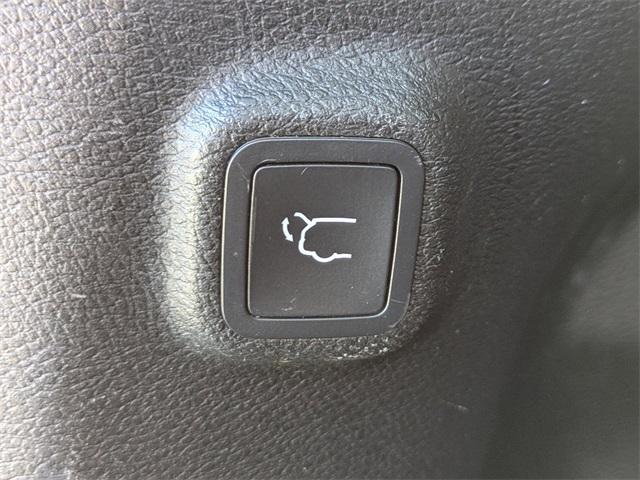 used 2023 Jeep Cherokee car, priced at $24,754