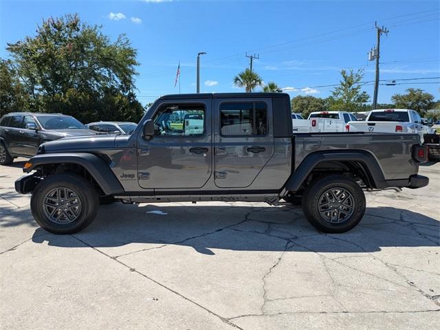 new 2025 Jeep Gladiator car, priced at $45,207