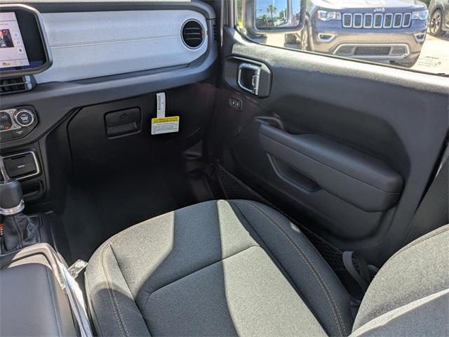 new 2025 Jeep Gladiator car, priced at $45,207