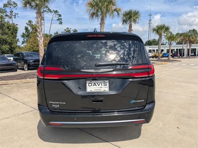 used 2022 Chrysler Pacifica Hybrid car, priced at $34,954