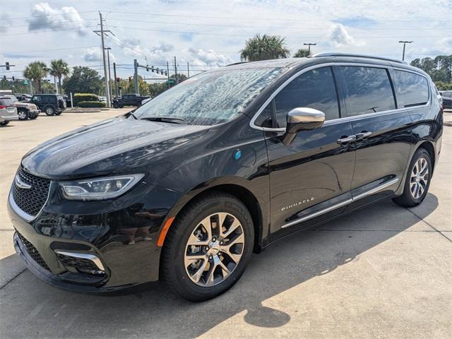 used 2022 Chrysler Pacifica Hybrid car, priced at $34,954