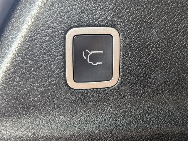 used 2022 Chrysler Pacifica Hybrid car, priced at $34,954