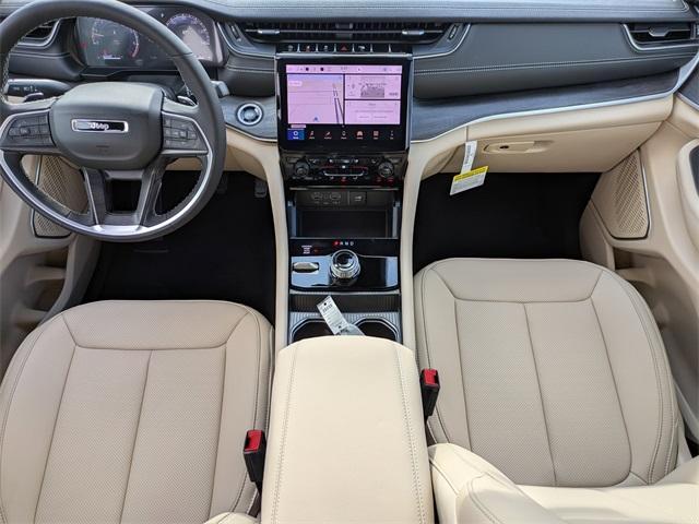 new 2025 Jeep Grand Cherokee car, priced at $57,835