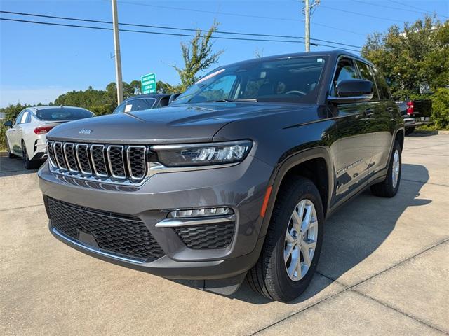 used 2024 Jeep Grand Cherokee car, priced at $33,904