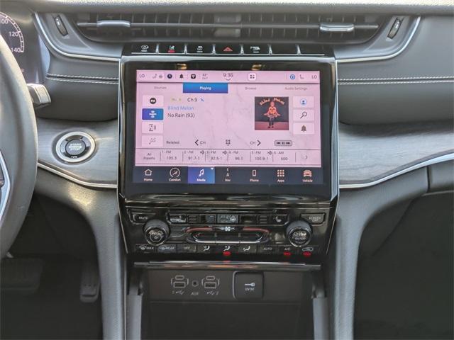 used 2024 Jeep Grand Cherokee car, priced at $33,904