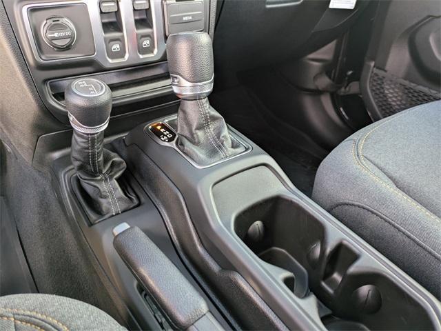 new 2025 Jeep Wrangler car, priced at $36,725