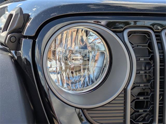 new 2025 Jeep Wrangler car, priced at $36,725