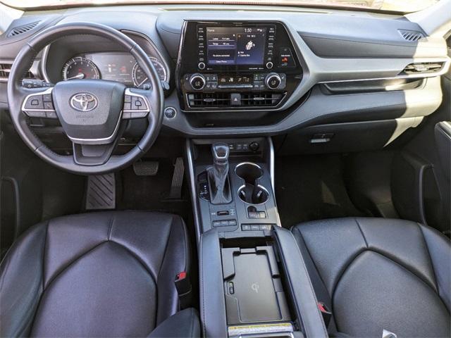 used 2022 Toyota Highlander car, priced at $34,954