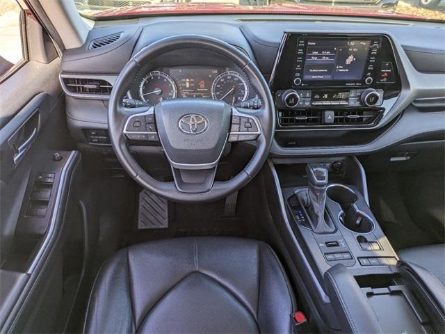 used 2022 Toyota Highlander car, priced at $34,954